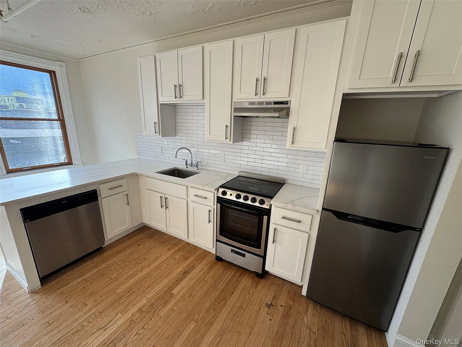 1 bed, 1.0 bath, 700 sqft, $1,650 — Photo 1