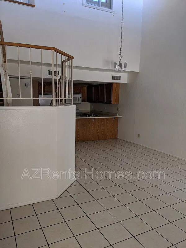 609 E Mesquite Cir — Photo 2