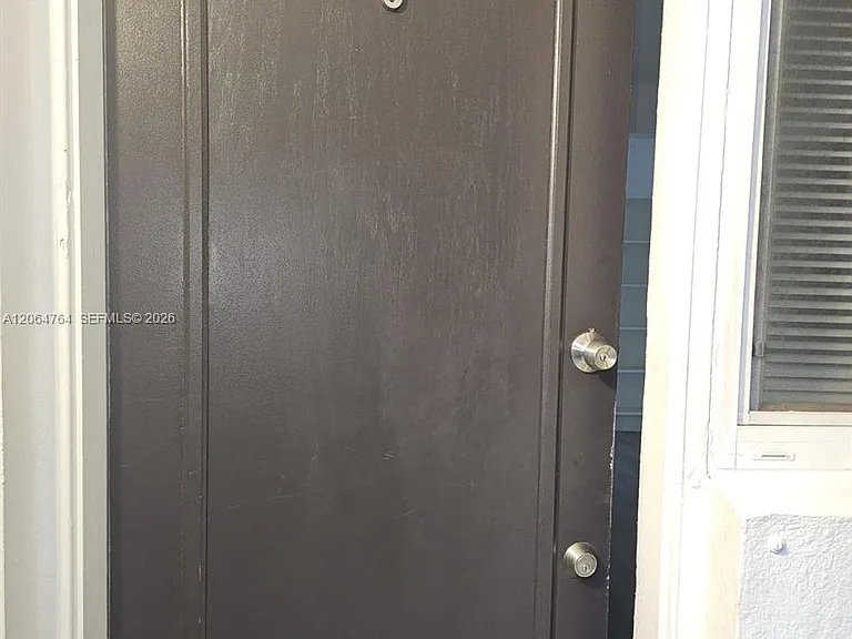 7435 Byron Ave #5 — Photo 14