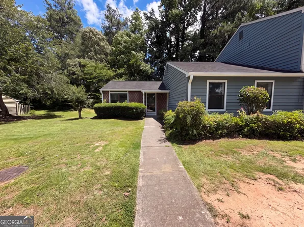 79 Sandalwood Cir, Lawrenceville, GA 30046