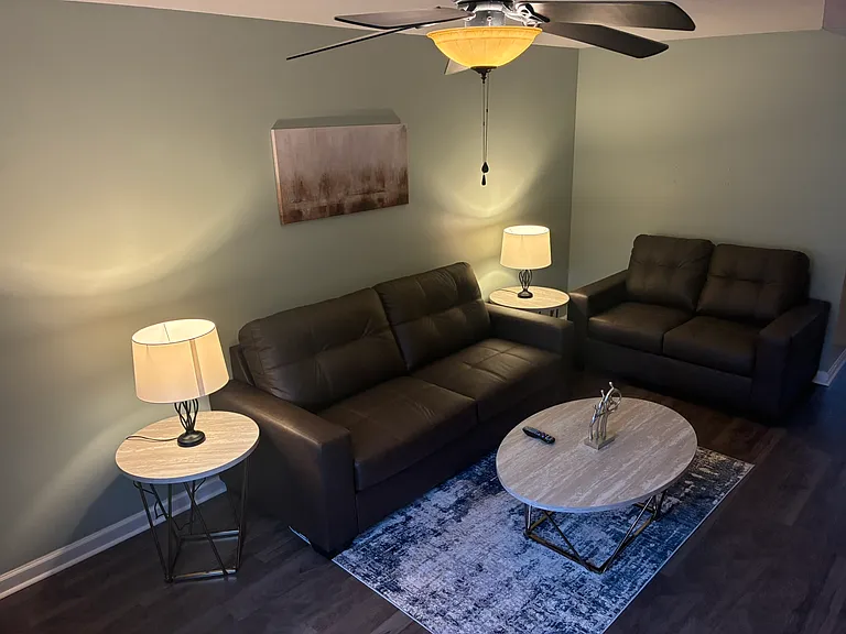 284 Raleigh Dr #G — Photo 3
