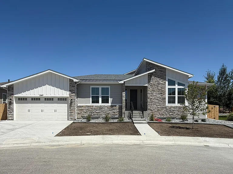 7287 Xenophon Ct — Photo 1