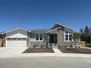 7287 Xenophon Ct, Arvada, CO 80005
