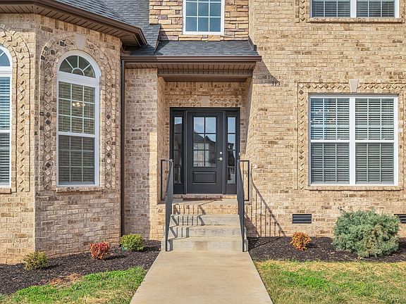 3rd image of 313 Clarabelle Ln
