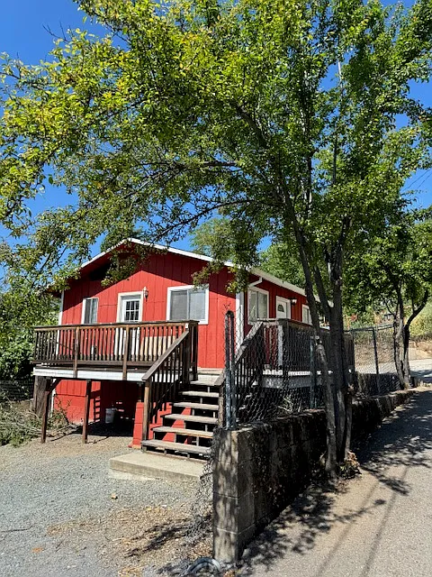 12 Gearhart Ln