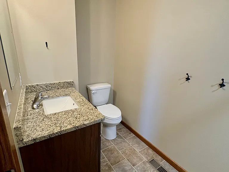 90 Hanshew Ln — Photo 6
