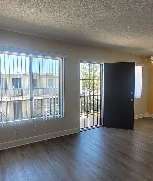 Courtyard Apartments — Photo 10