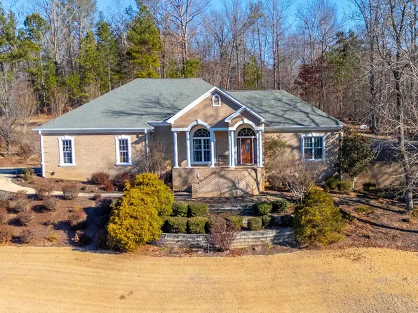 176 Emilys Cir, Jacksonville, AL 36265