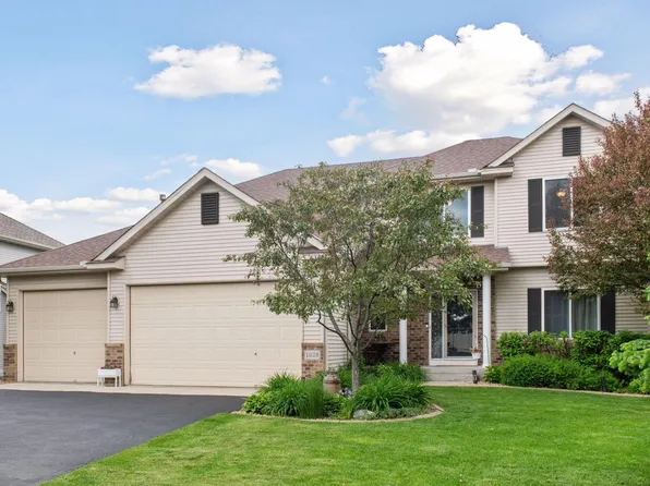 1028 Breezy Ct, Waconia, MN 55387
