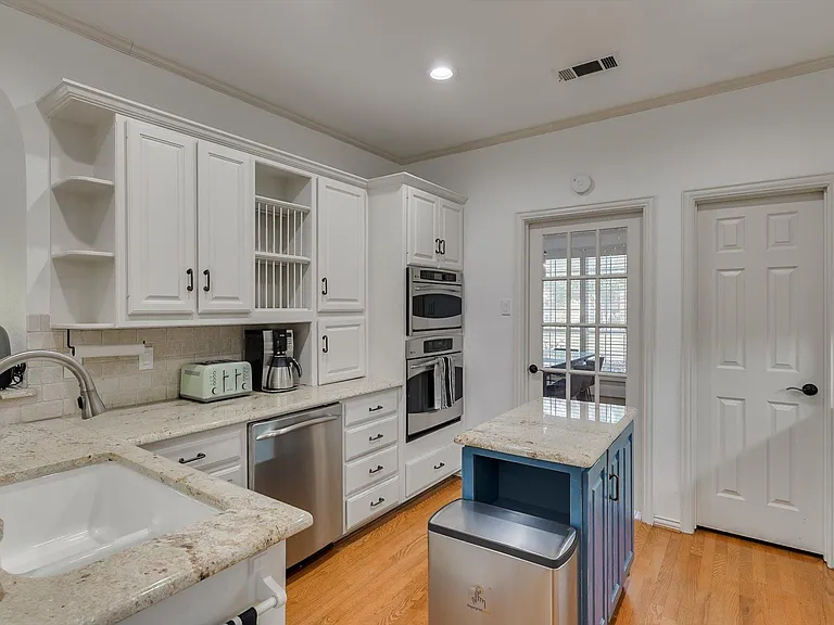 1811 Forest Meadow Ln — Photo 13