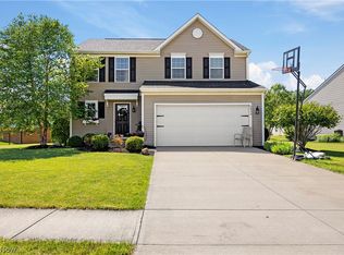 6840 Majestic Dr, North Ridgeville, OH 44039