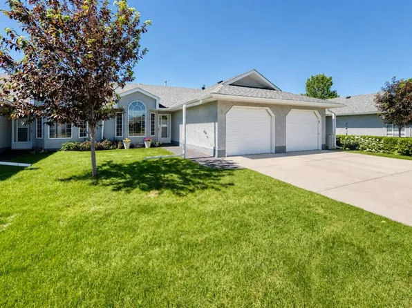 3 E Parklane Pl, Strathmore, AB T1P 1K7