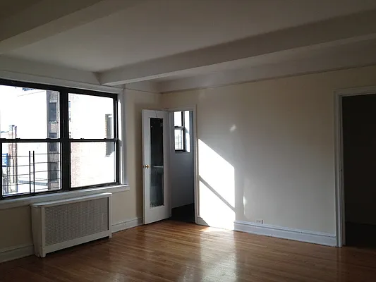 Rented by KVNY Soho | media 21