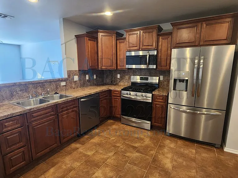 823 Monarch Way — Photo 4