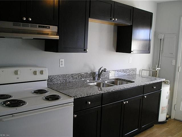 1st image of 115 E Gilpin Ave