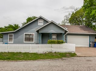 113 W 4th St, Lancaster, TX 75146