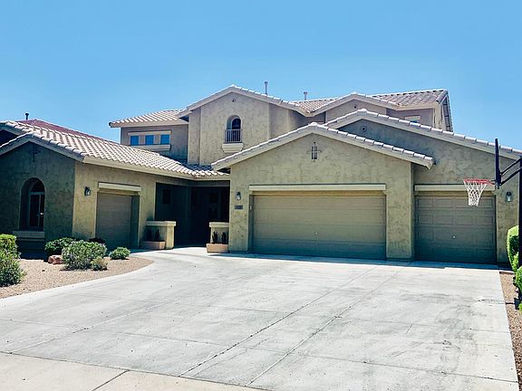 2nd image of 1029 E Lodgepole Dr