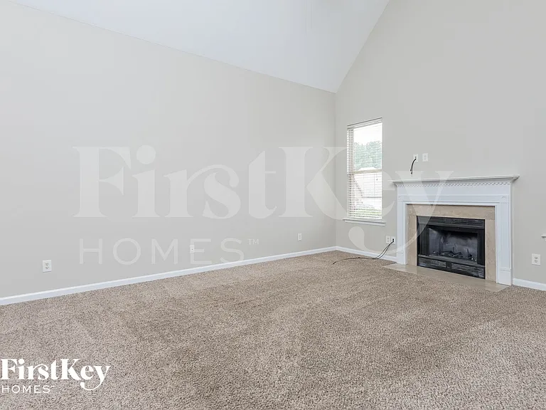 1000 Medinah Dr — Photo 3
