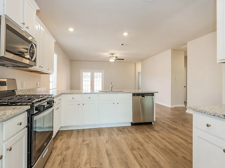 15571 Caramel Springs Dr — Photo 8