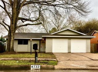 4733 E Ridgecreek Dr, Houston, TX 77053