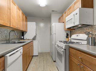 California Apartments, Absecon, NJ 08201