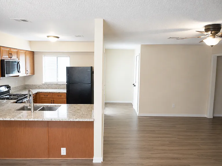 695 Belflower Pl — Photo 2