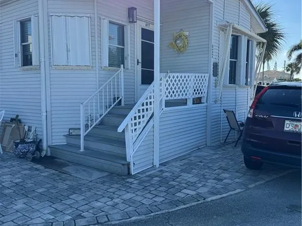 677 Nettles Blvd, Jensen Beach, FL 34957