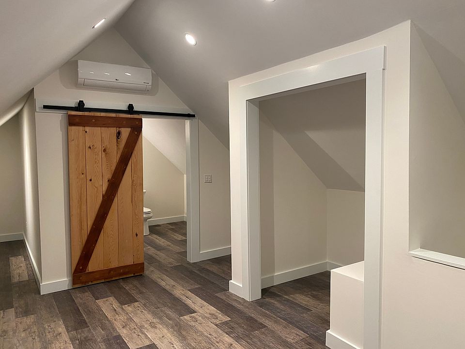 3rd floor bedroom