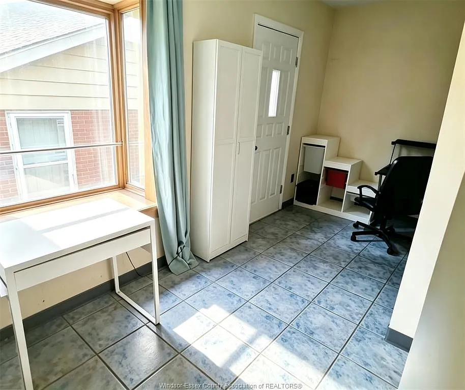 1 bed, $660 — Photo 2