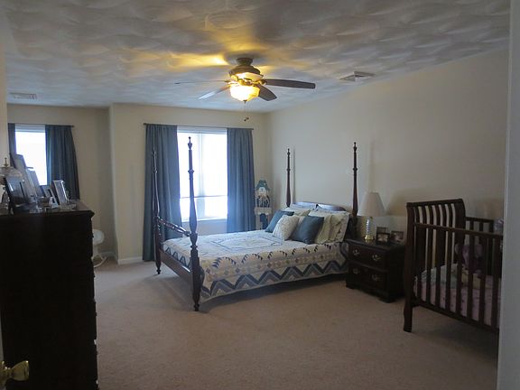 Upstairs Bedroom 1