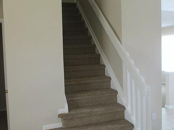 5th image of 9496 Cove Creek Dr
