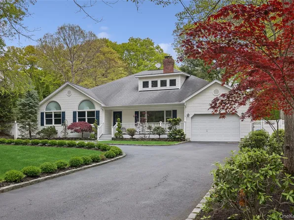 37 Pine Ridge Drive, Smithtown, NY 11787