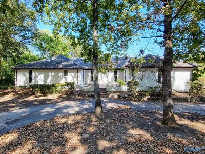 9805 Wallwood Dr SE, Huntsville, AL, 35803