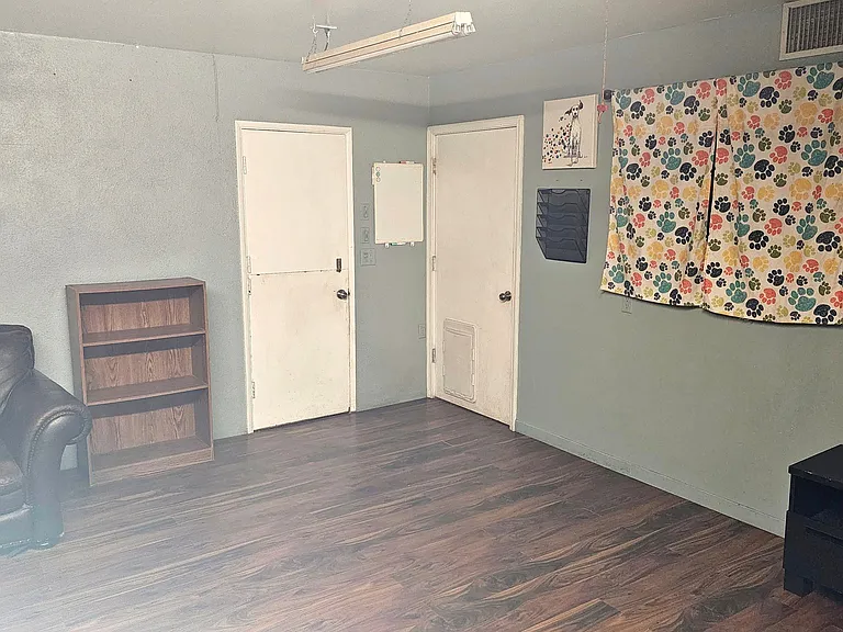 5539 E Saginaw Way #2 — Photo 2