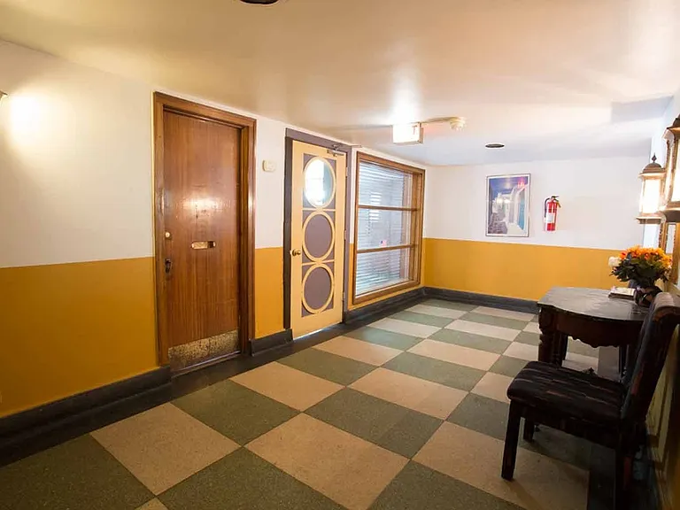 5337 S. Hyde Park Boulevard — Photo 10