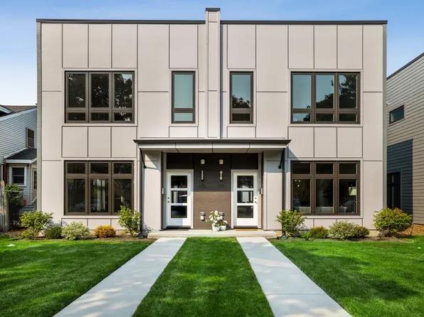 1116 Pitner Ave, Evanston, IL 60202