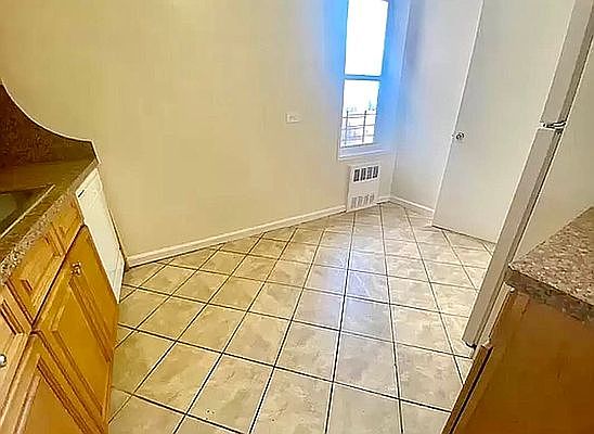 4th image of 16201 Highland Ave #3H