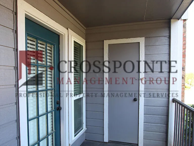Heritage West Apartments — Photo 21