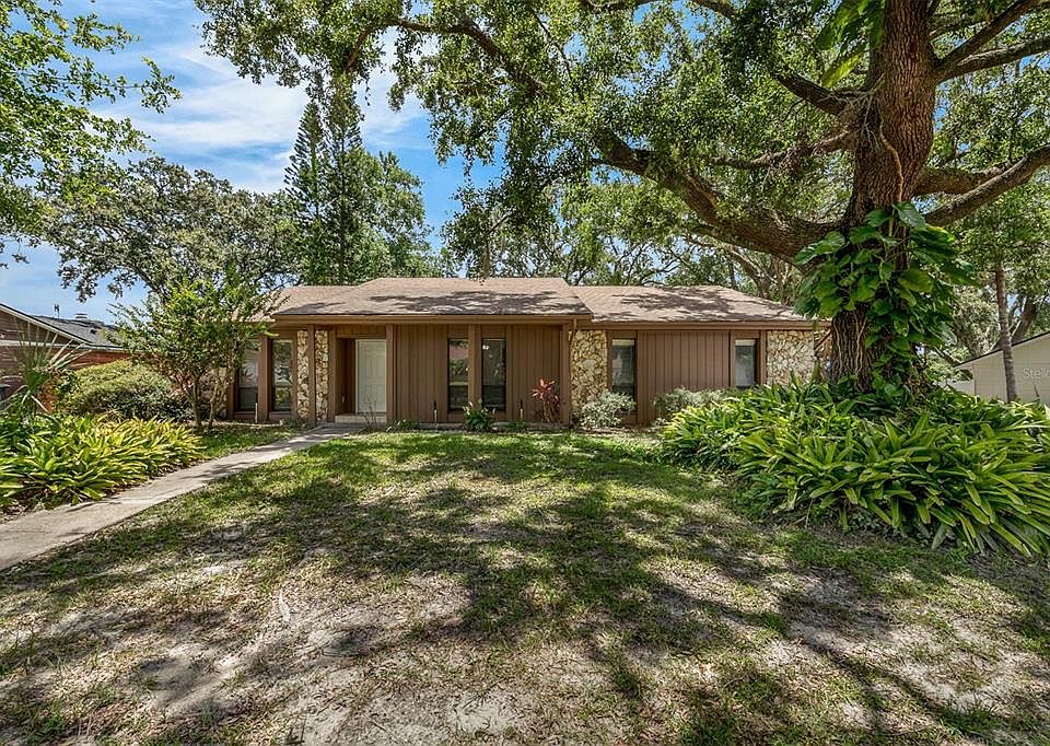 1st image of 525 GARDEN HEIGHTS DRIVE
