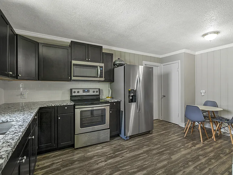 2320 Olando St #1 — Photo 11