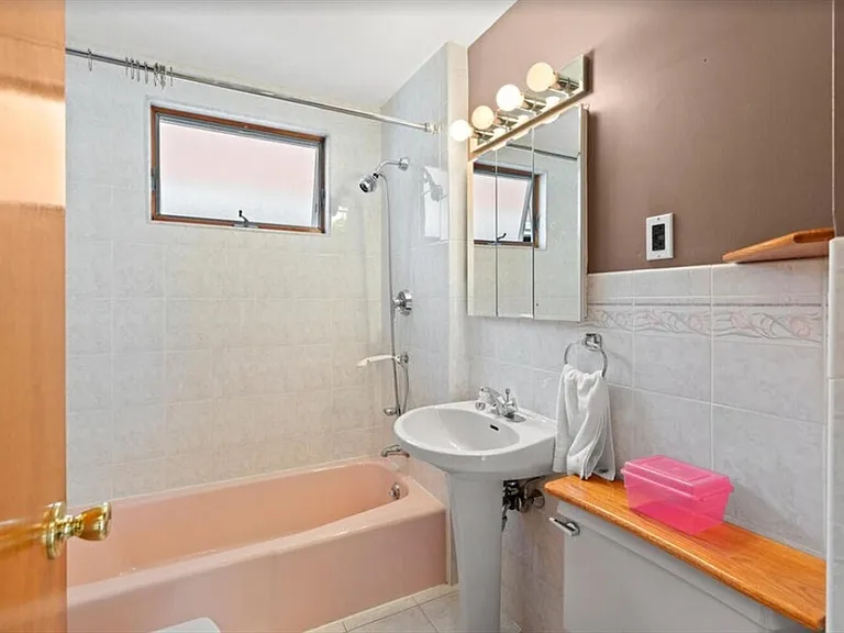 146 W Adams St #2 — Photo 13