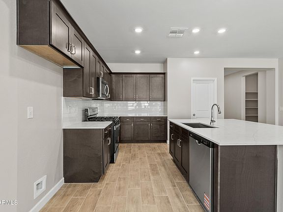 5th image of 16838 W CAVEDALE Drive