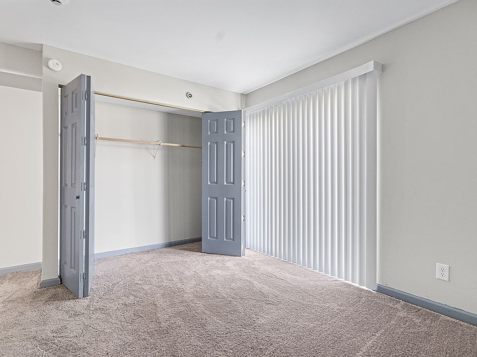 The Hill Apartments 607 E Park St Carbondale IL Zillow