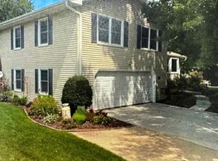2722 Monarch Dr, Burlington, IA