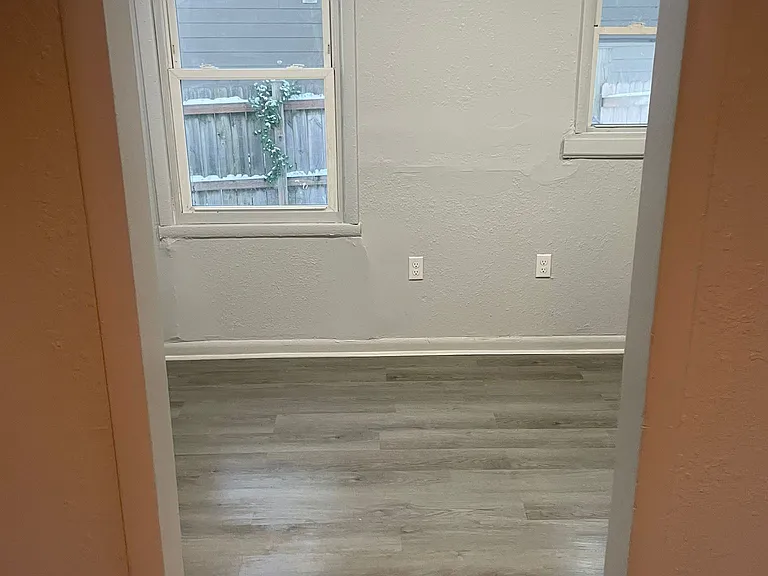 113 W Ash St #B — Photo 4