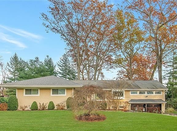 2nd image of 6 Hunter Dr