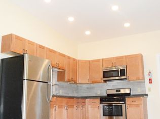 83 Park St, Burlington, VT 05401