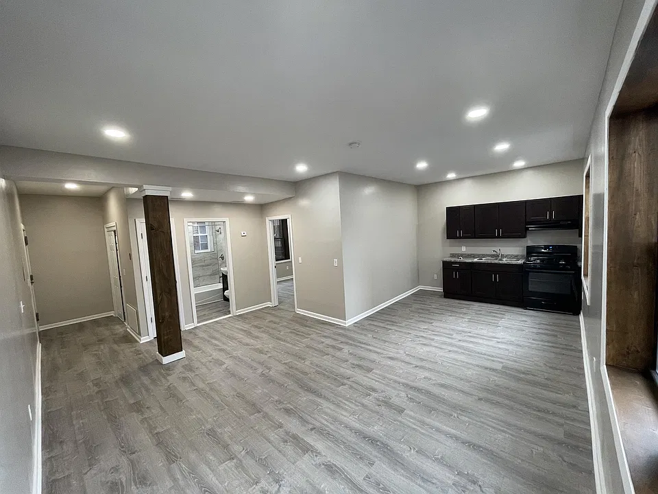 Living Room & Kitchen