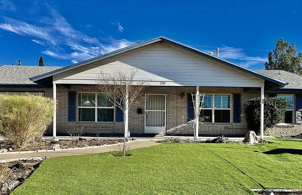 220 Stratus Rd