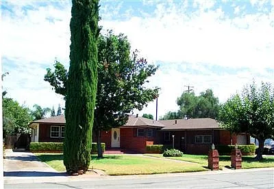 3 bed, 1595 sqft, $2,250 — Photo 1